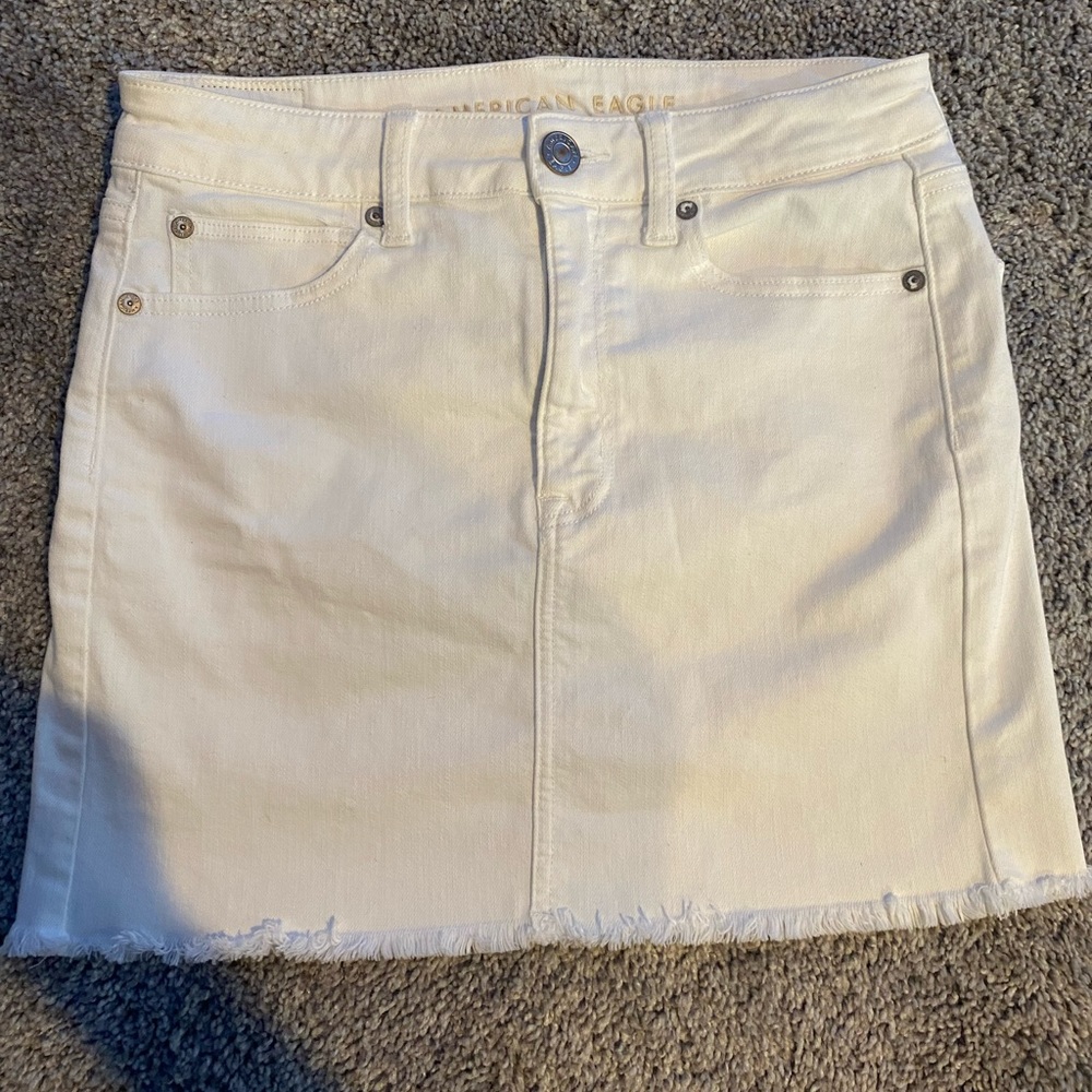 Size 6 All White American Eagle Jean Skirt